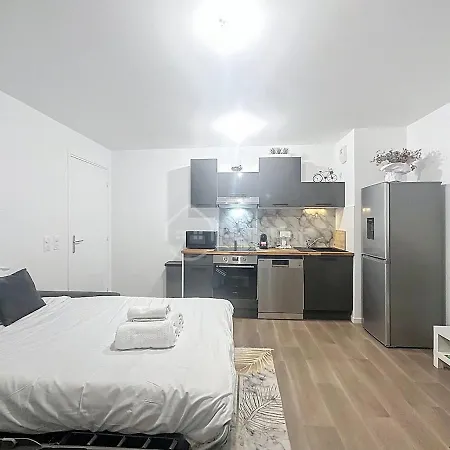 Apartment Cosy & Design Quartier Neuf, Proche Metro Bobigny
