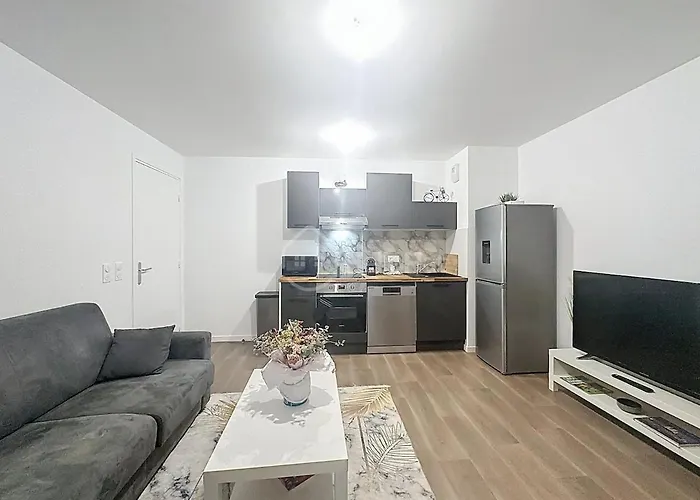 Cosy & Design Quartier Neuf, Proche Metro Apartment *